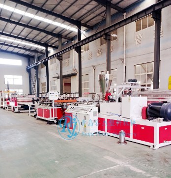 實(shí)心集成墻板生產(chǎn)線(xiàn)